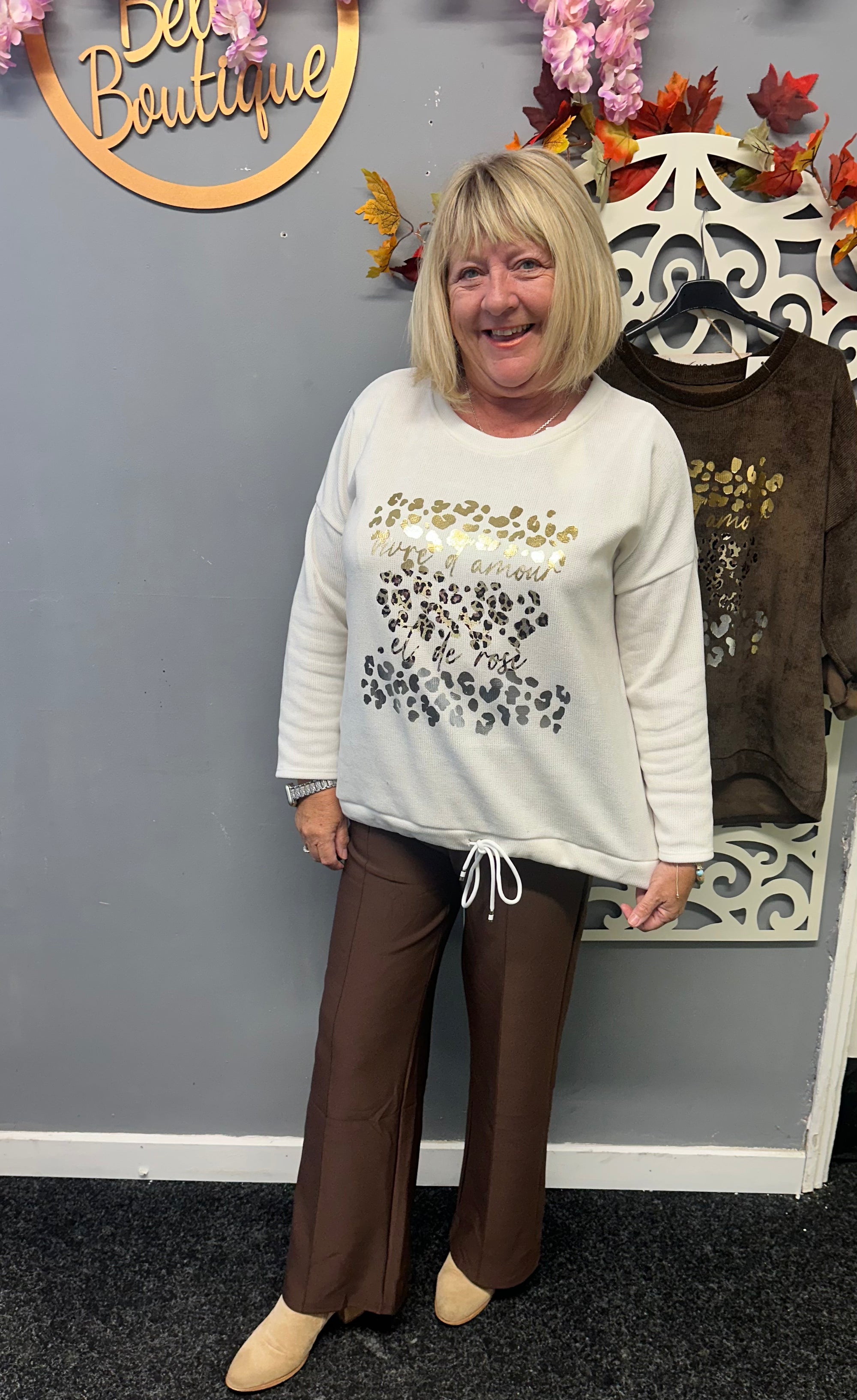 Amour Metallic Leopard Foil Relaxed Jumper
Soft-touch fabric with a relaxed, flattering fit