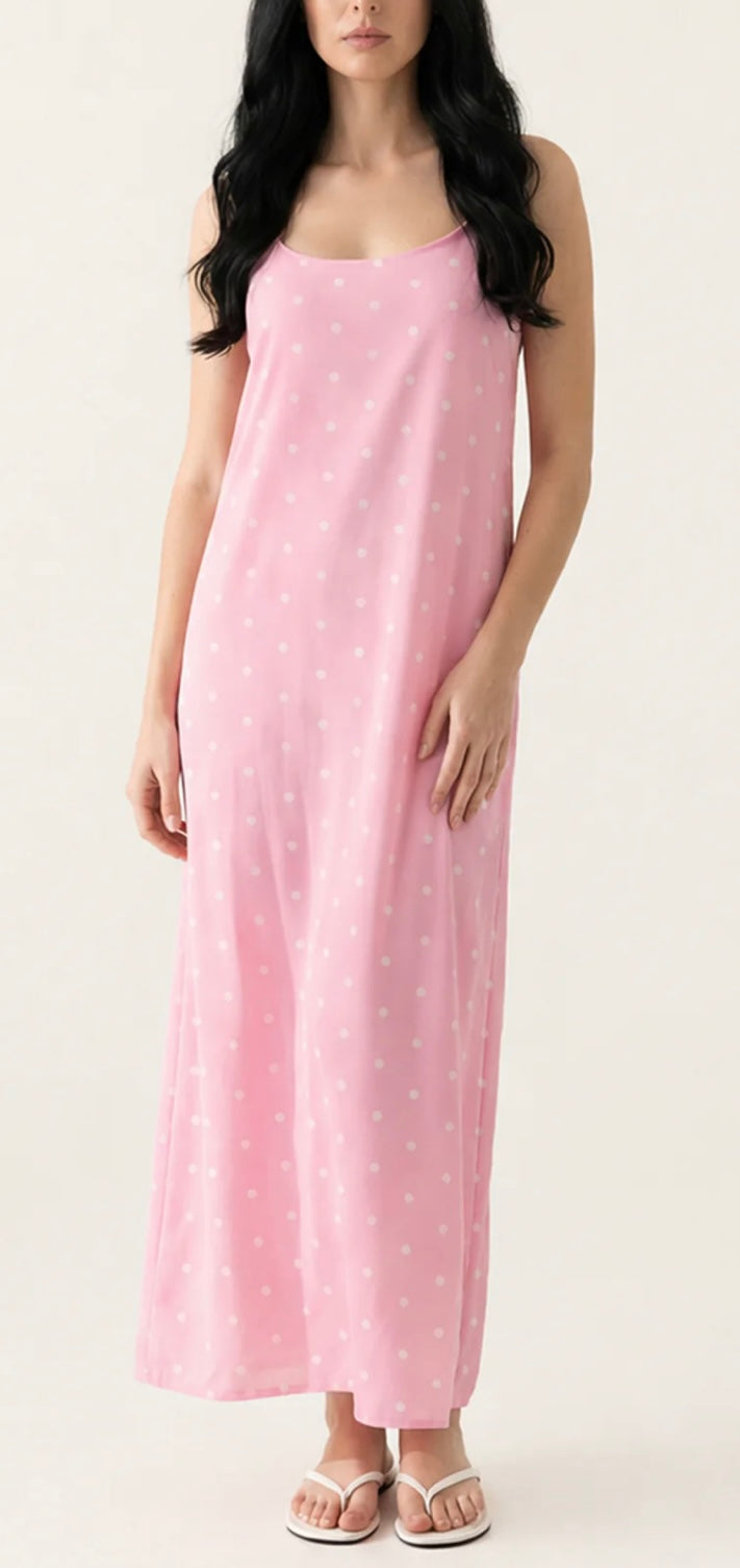 Milan beautiful  soft non crease cami dress with stretch back and side splits. 

One size fits 10-16/18

Polyester elastane