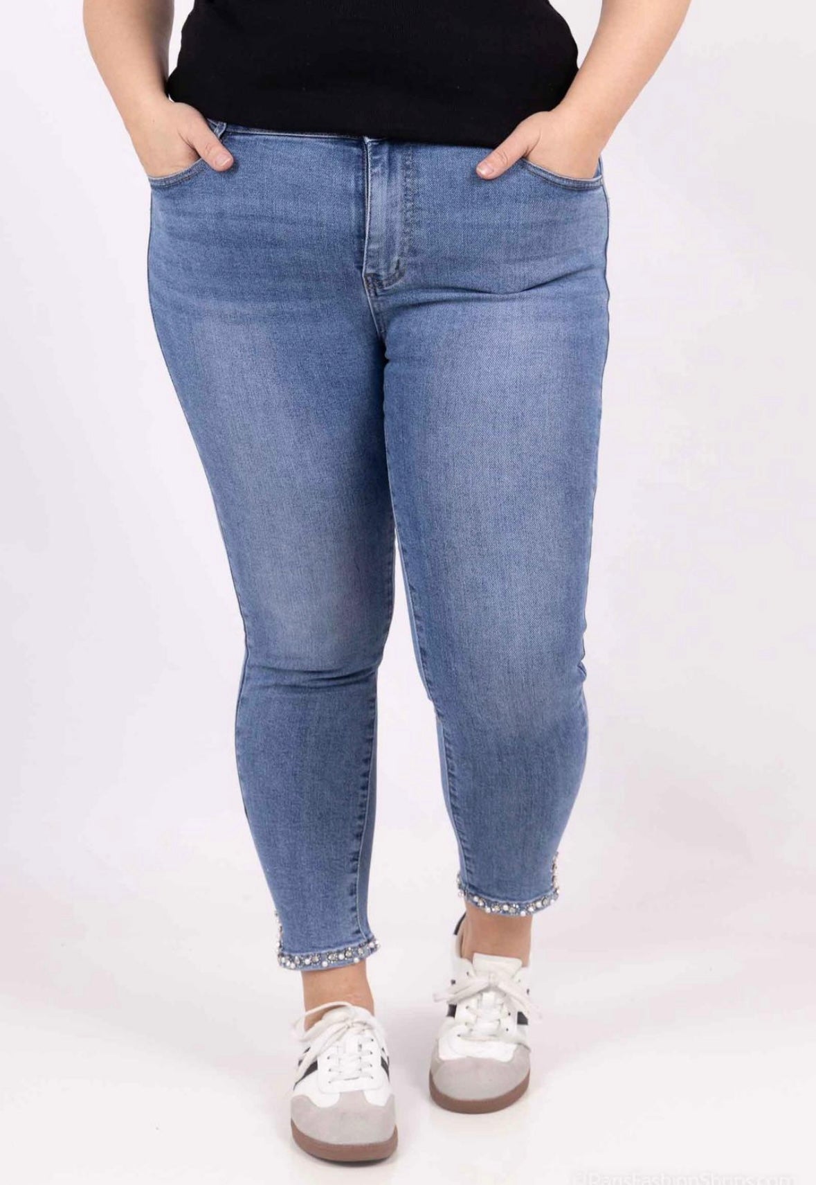 Simone Stunning super stretch high waist ankle grazer jean with pearls and crystals.True to size. 26 inch leg