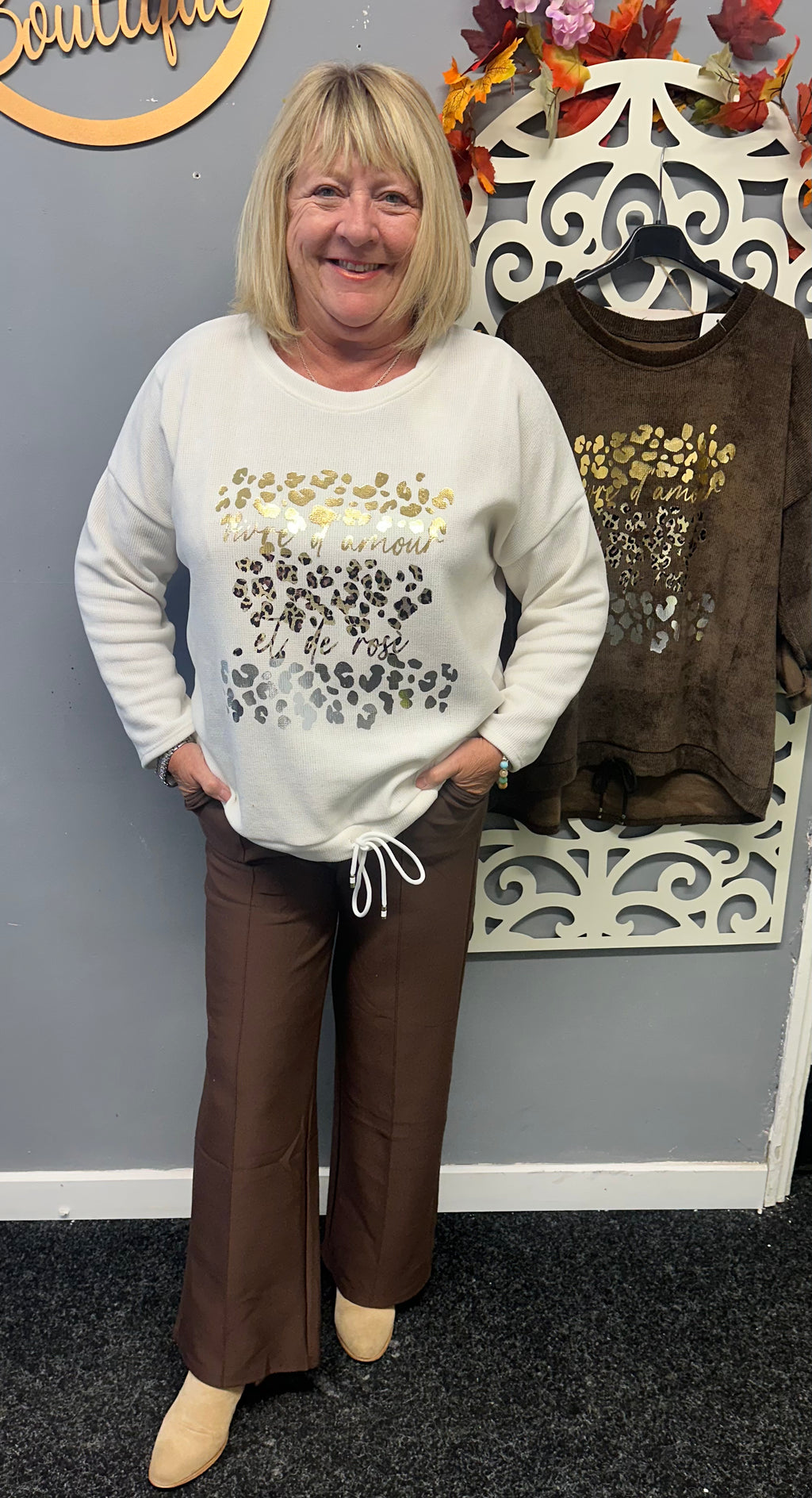Amour Metallic Leopard Foil Relaxed Jumper
Soft-touch fabric with a relaxed, flattering fit