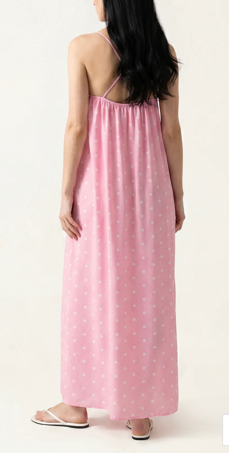 Milan beautiful  soft non crease cami dress with stretch back and side splits. 

One size fits 10-16/18

Polyester elastane