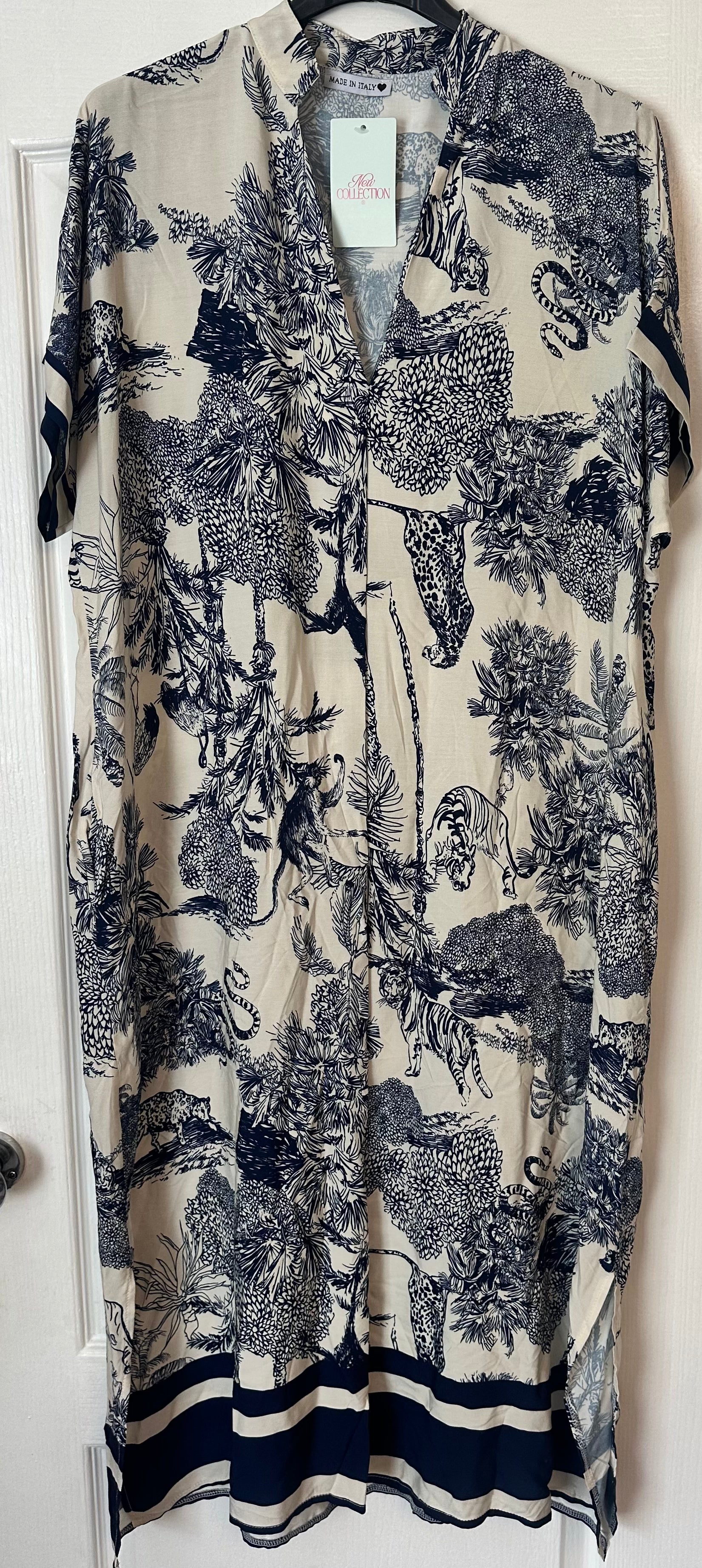 Willow Gorgeous printed dress with pockets and curved hem. 

One size fits 10-18/20

Viscose