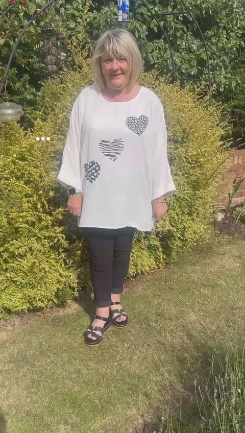 Annie Animal Print Heart 3/4 Sleeve Top